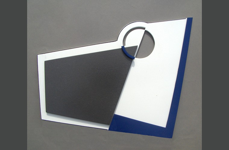 Sin ttulo R-12-a    relieve   40 x 31 cm   2010   metal - plexiglas